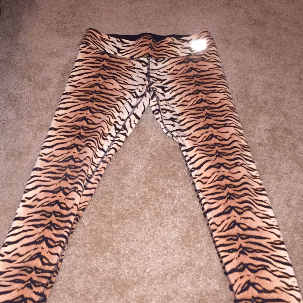 Leopard yoga leggings